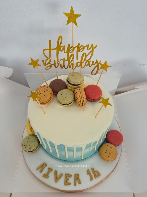 Riv dripcake slideshow